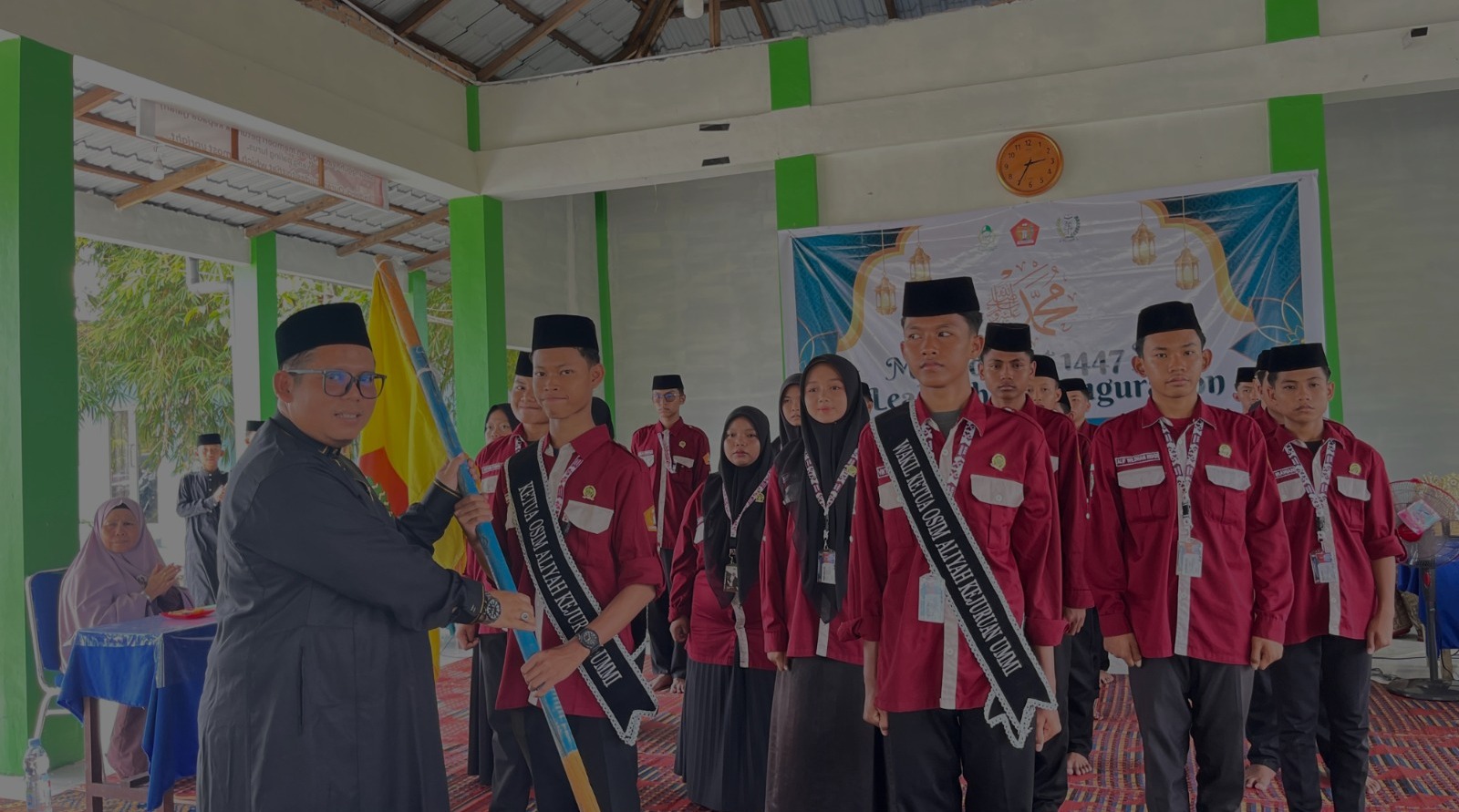 Background MAK Ummi